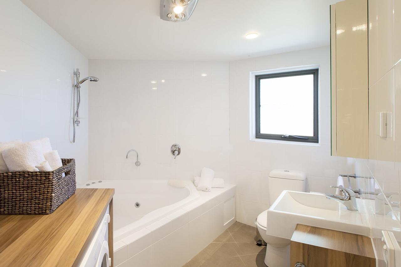 Northview 2 - Modern 2Br Townhouse L Lake View L Central Location L Spa Bath L Wifi 金德拜恩 外观 照片